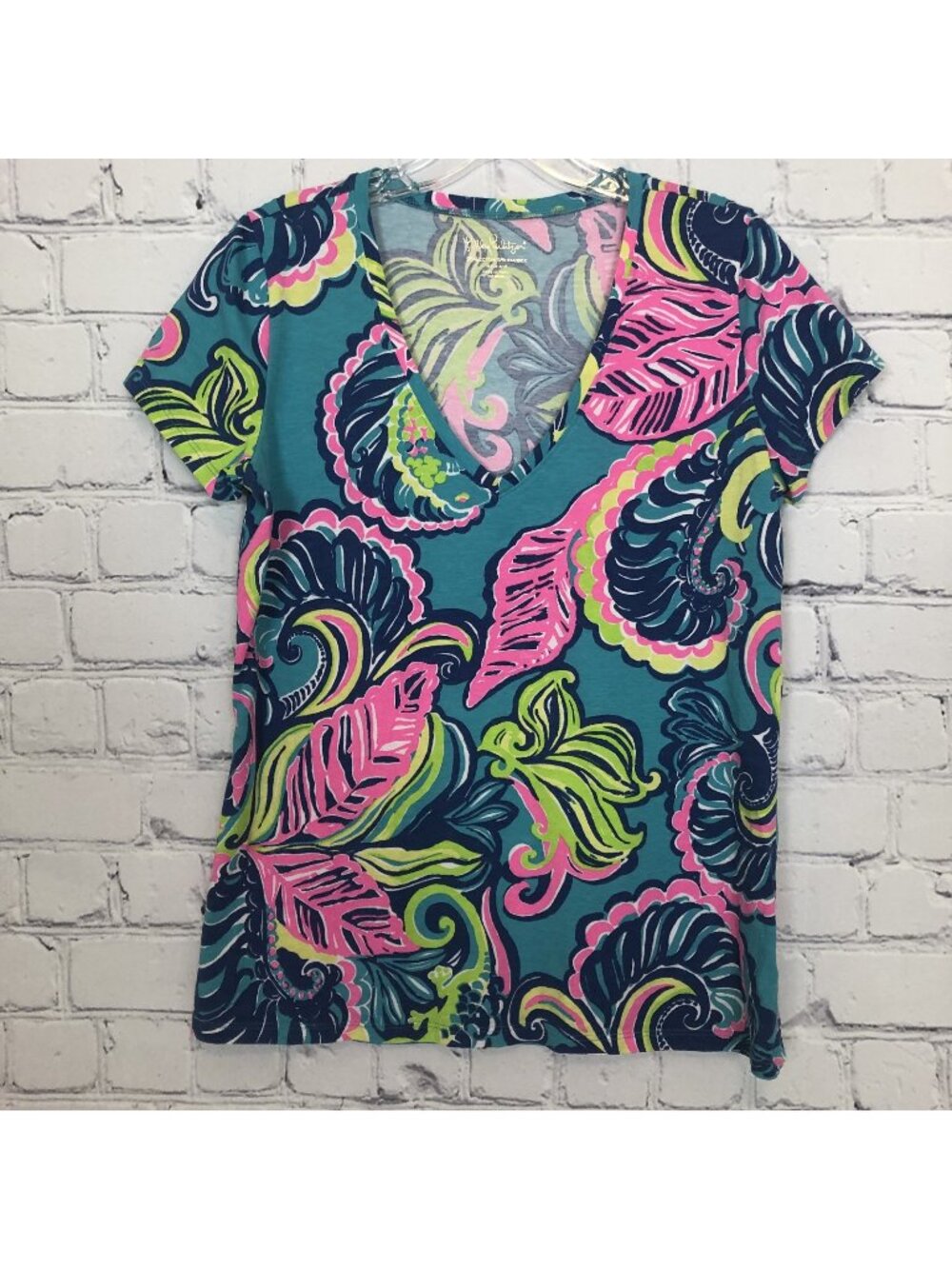 Lilly Pulitzer Michele V Neck Tee Size M Sea Blue Private Island
